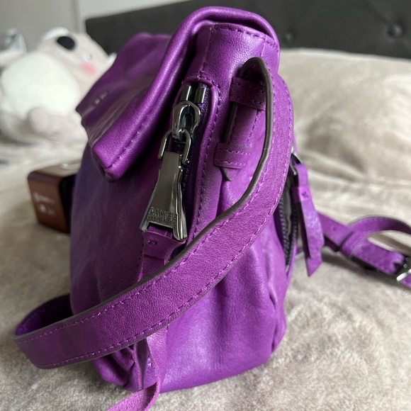 Shoulder bag  Designer By Aimee Kestenberg - Picture 3 of 8